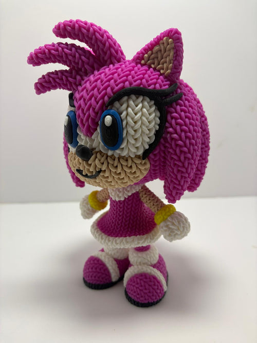 Figura Amy Rose Sonic Impresa en 3D Estilo Crochet - CreaLuDe3D