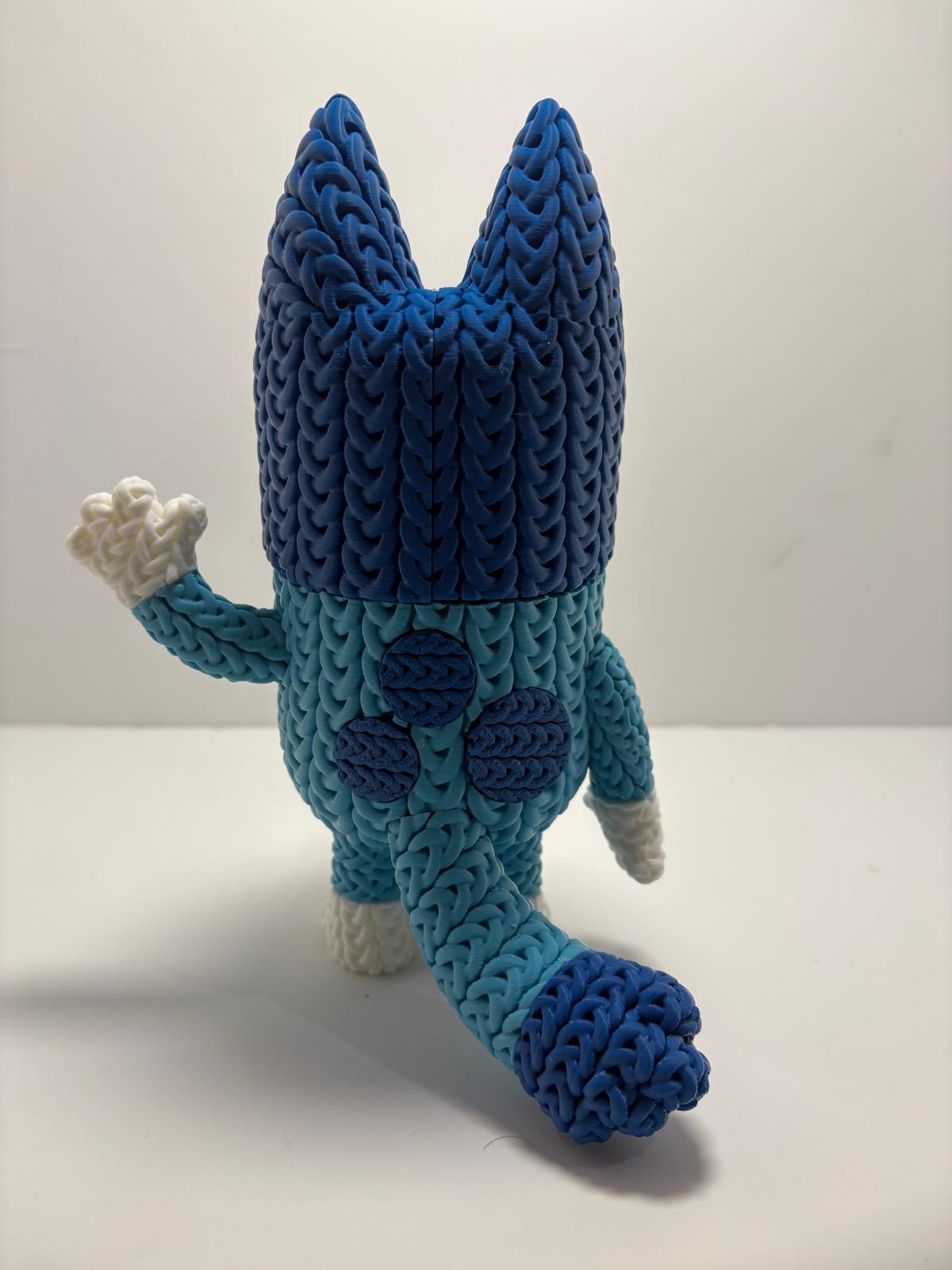 Figura Bluey Impresa en 3D Estilo Crochet - CreaLuDe3D