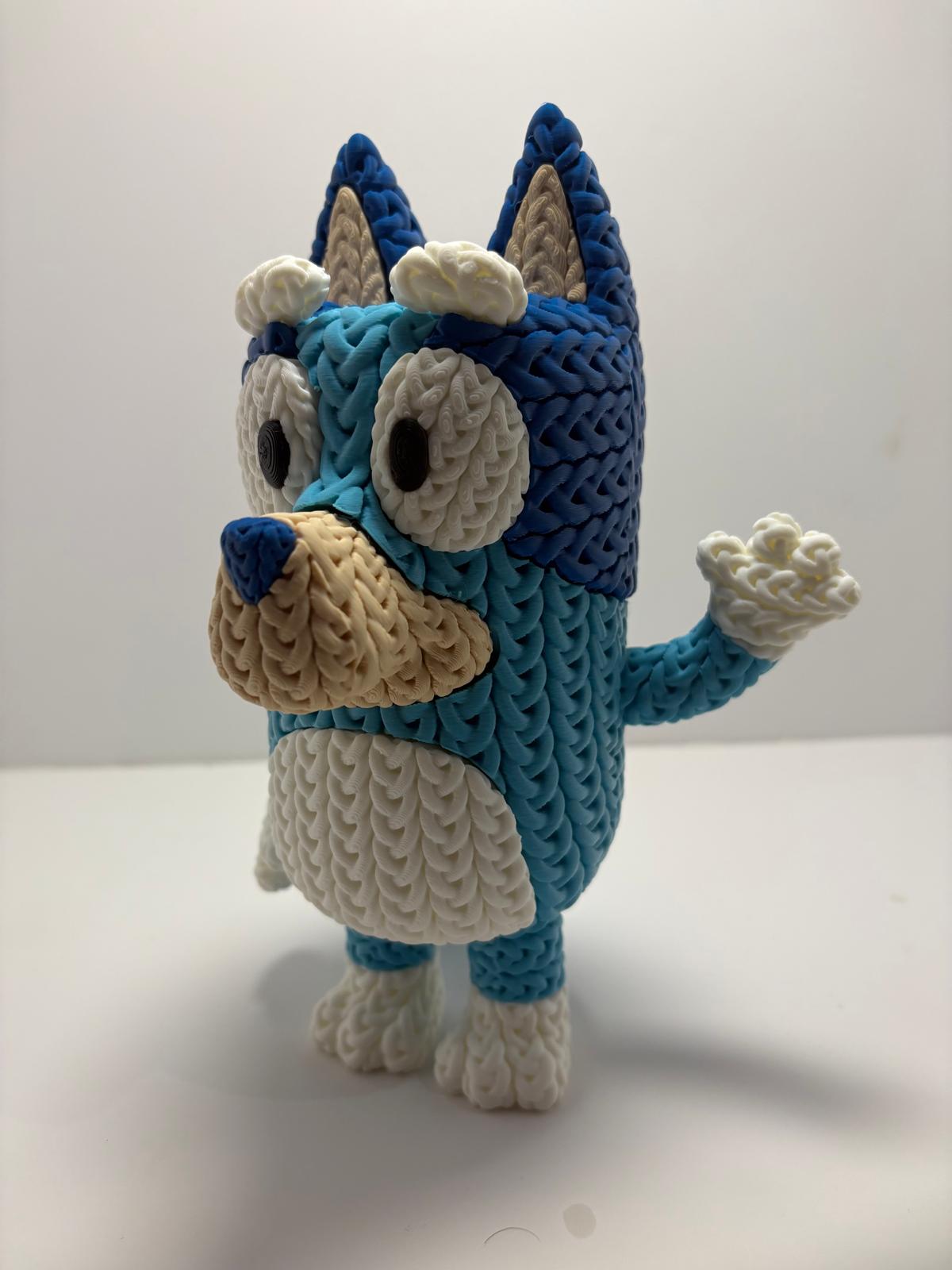 Figura Bluey Impresa en 3D Estilo Crochet - CreaLuDe3D