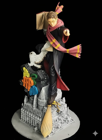 Figura de Harry Potter en Resina con Vitrina Iluminada Incluida | 23 cm | Coleccionable de Harry Potter - CreaLuDe3D