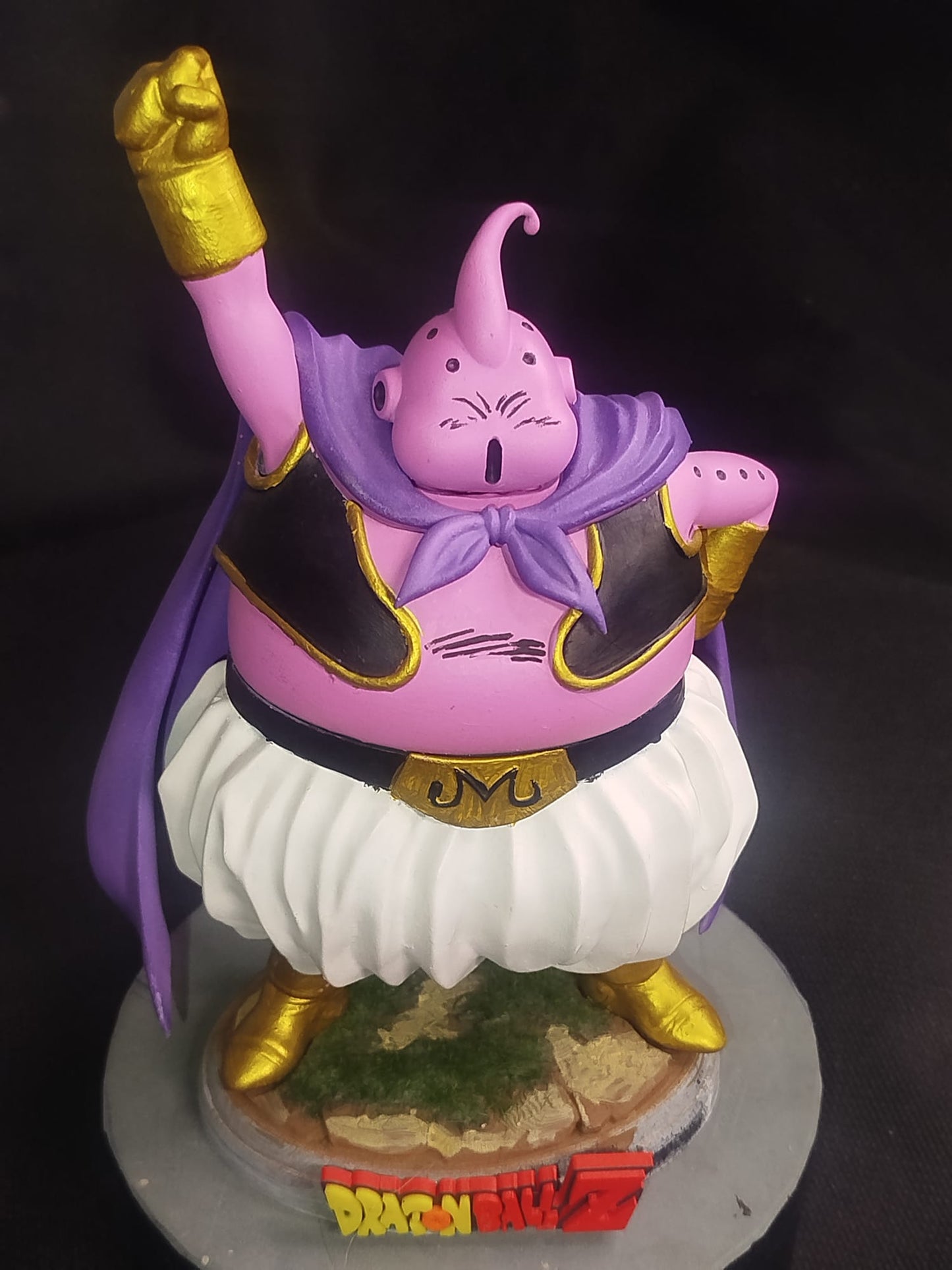 Figura de Majin Buu en Resina – Pintada a Mano | 20 cm | Coleccionable de Dragon Ball Z - CreaLuDe3D