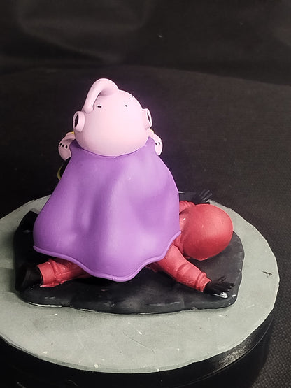 Majin Buu Edición Juego Calamar – StudioMaor | Figura en Resina con Vitrina Incluida | 10 cm | Dragon Ball Z - CreaLuDe3D