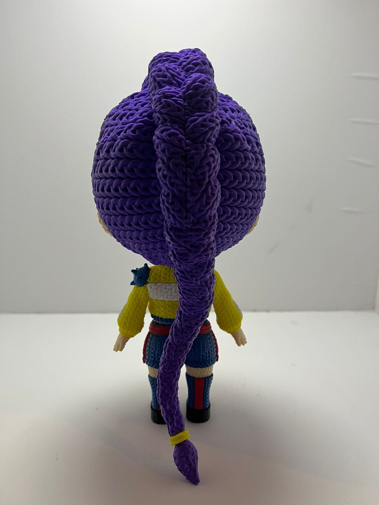 Rumi Huntrix – Figura Coleccionable Impresa en 3D Estilo Crochet (Knitted Look) - CreaLuDe3D
